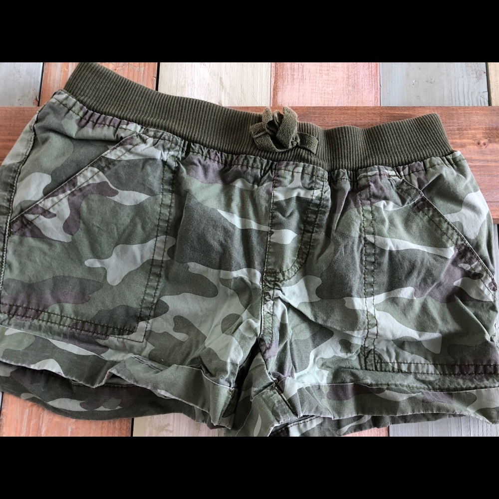 Crazy 8 Camo Short